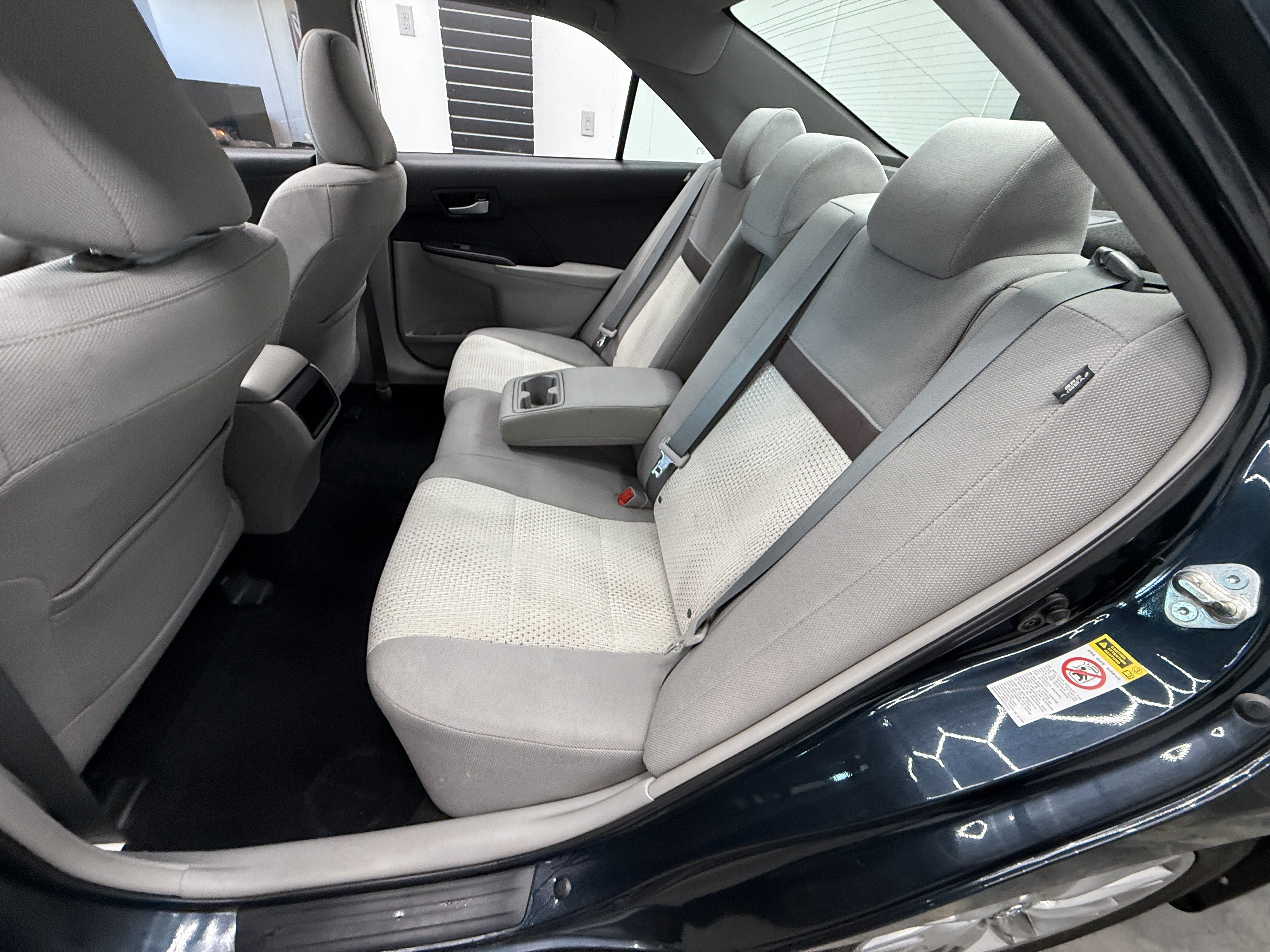 Used 2013 Toyota Camry LE FWD image 21