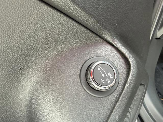 Used 2023 Chevrolet TrailBlazer RS w/ Sun and Liftgate Package image 27