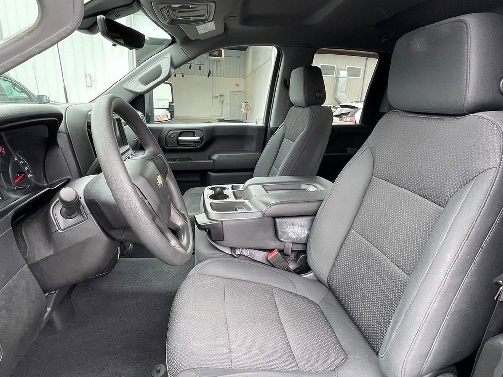 Used 2020 Chevrolet Silverado 2500 Custom w/ Custom Value Package AWD/4WD image 3