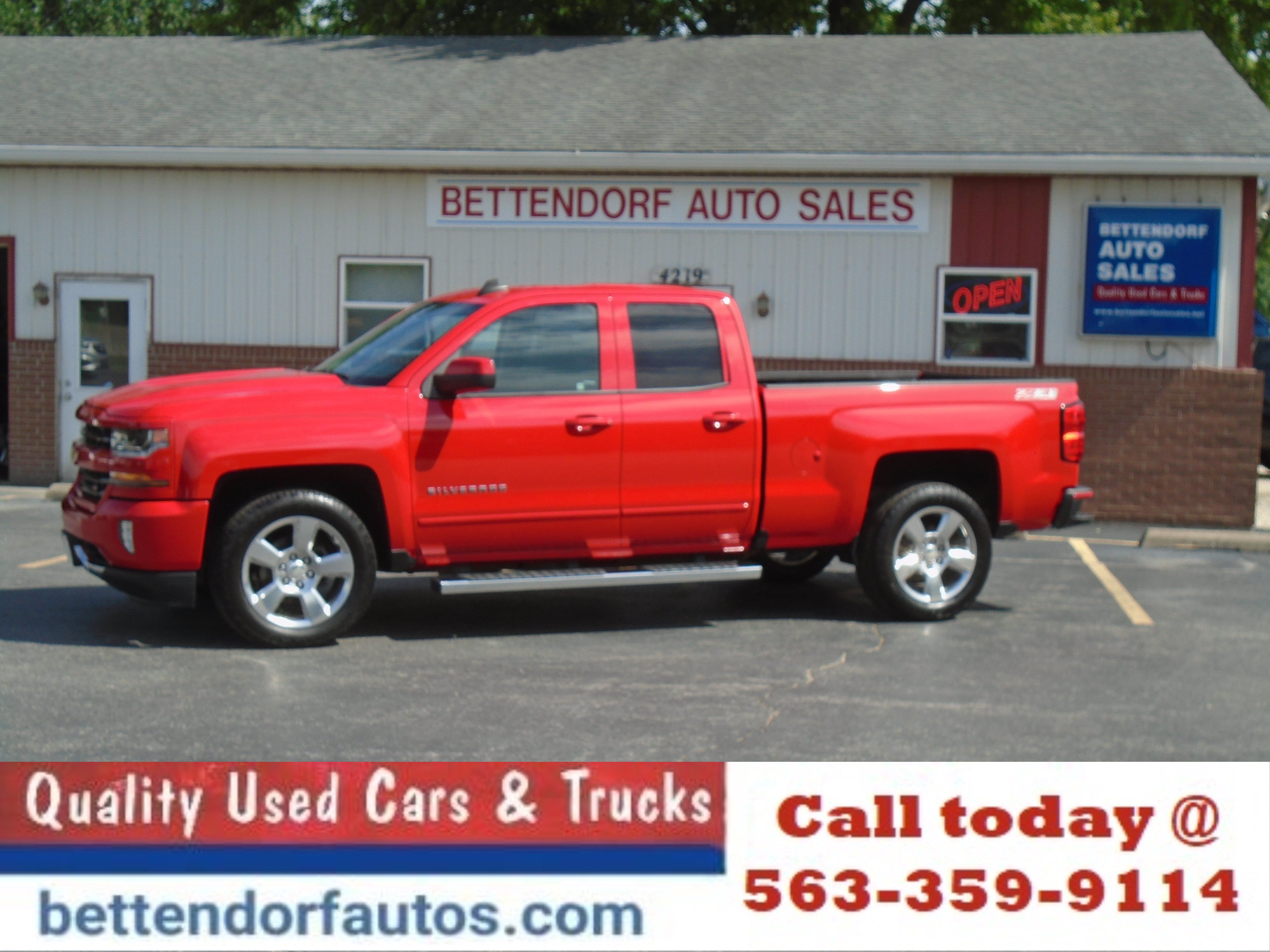 Used 2017 Chevrolet Silverado 1500 LT w/ All Star Edition AWD/4WD image 3