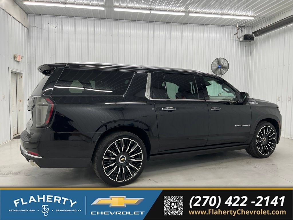 Used 2025 Chevrolet Suburban High Country AWD/4WD image 2