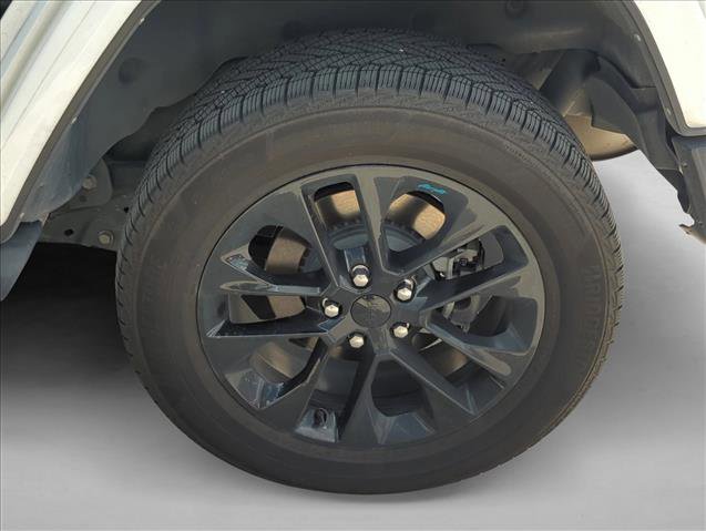 Used 2022 Jeep Wrangler Unlimited Sahara w/ Cold Weather Group image 25
