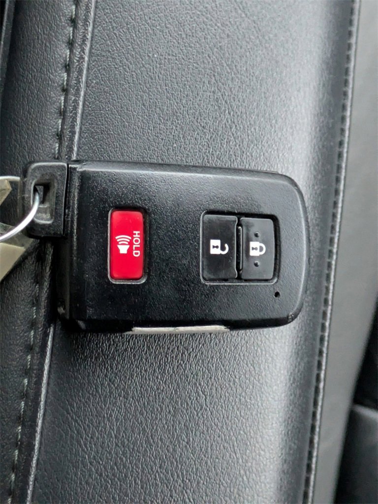 Used 2021 Toyota Tundra Limited image 32