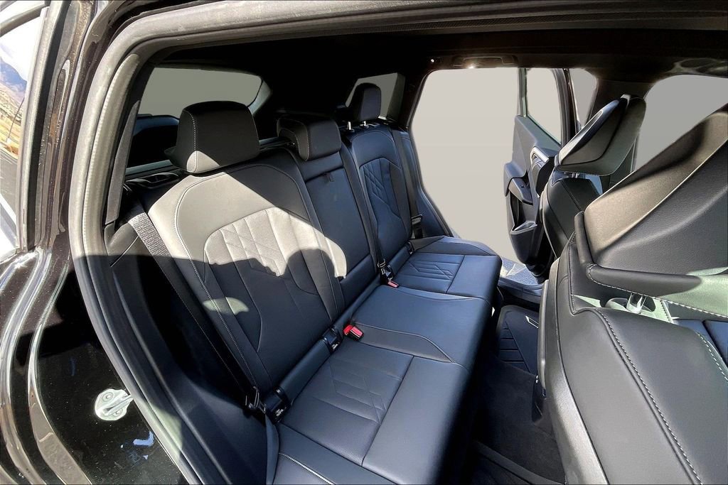 Certified 2025 BMW X3 xDrive30i w/ Premium Package image 25