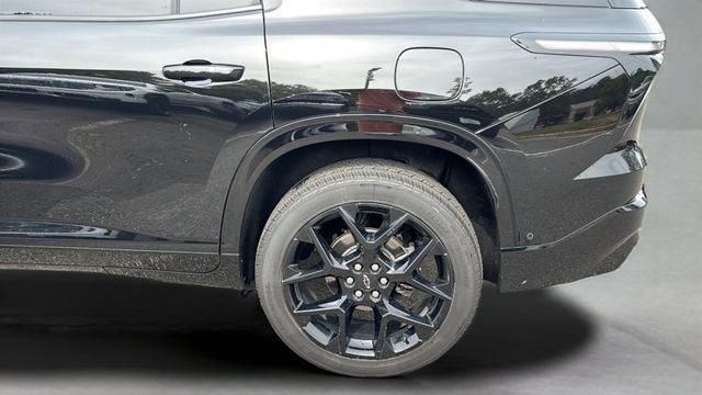Used 2024 Chevrolet Traverse RS image 28