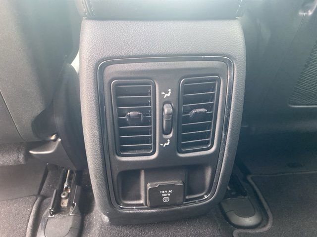 Used 2019 Jeep Grand Cherokee Altitude image 12