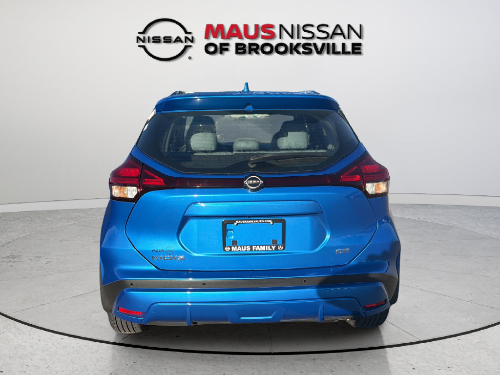 Certified 2024 Nissan Kicks SR w/ SR Premium Package FWD image 9