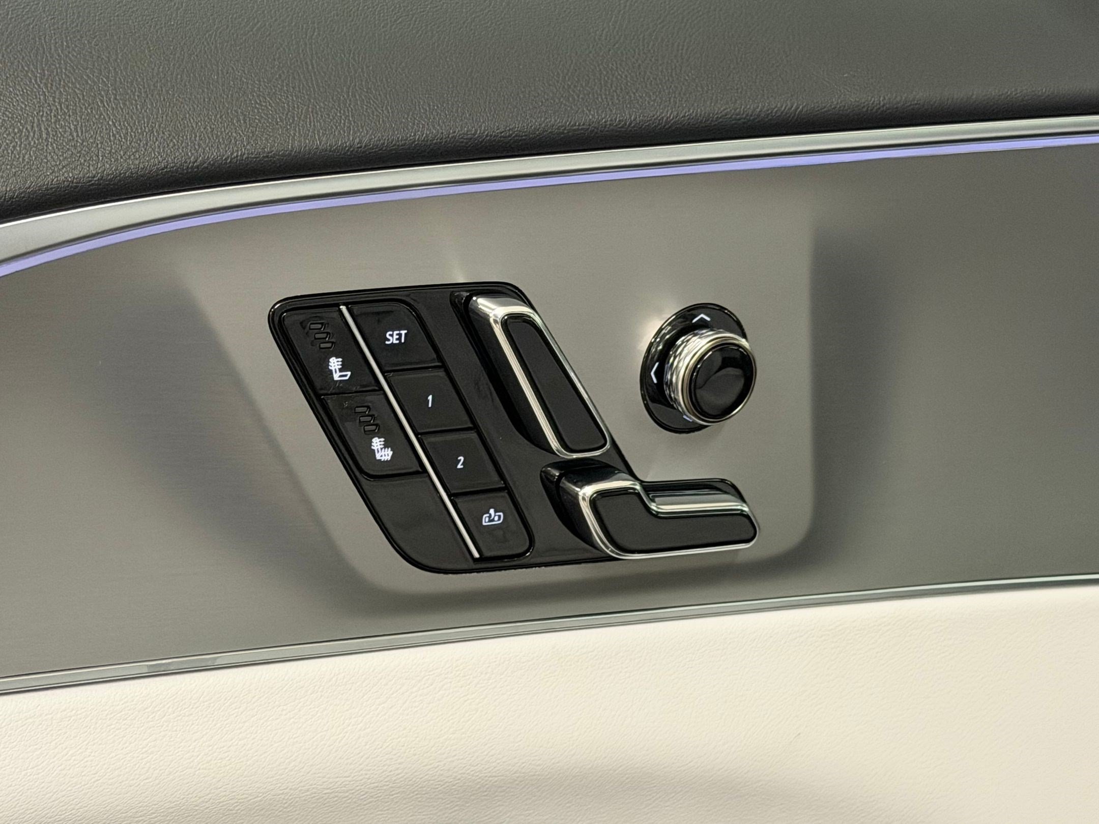 New 2027 Cadillac Lyriq Sport AWD/4WD image 18
