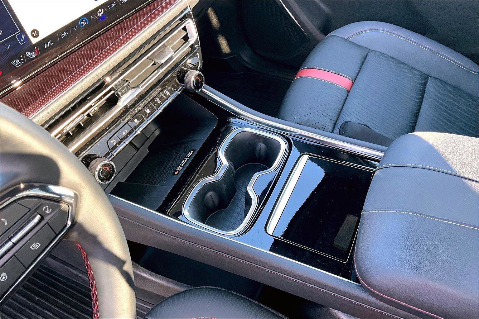 Used 2024 Chevrolet Traverse RS w/ LPO, Floor Liner Package image 16