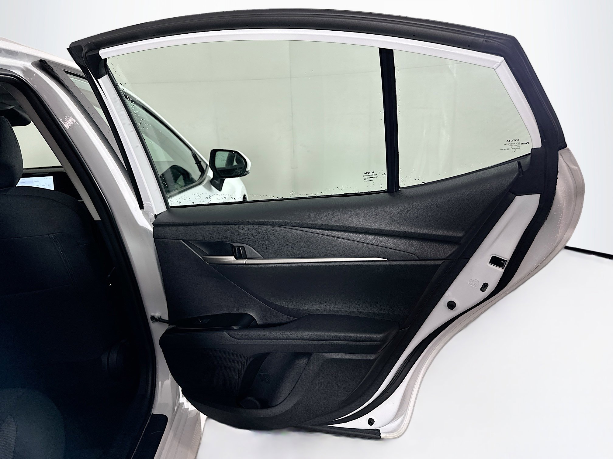 Used 2025 Toyota Camry LE image 29