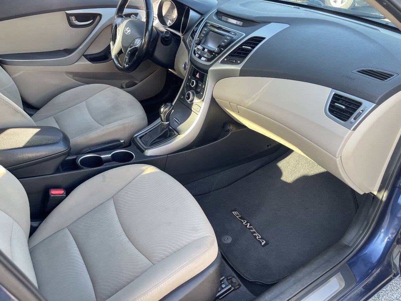 Used 2016 Hyundai Elantra Value Edition FWD image 21