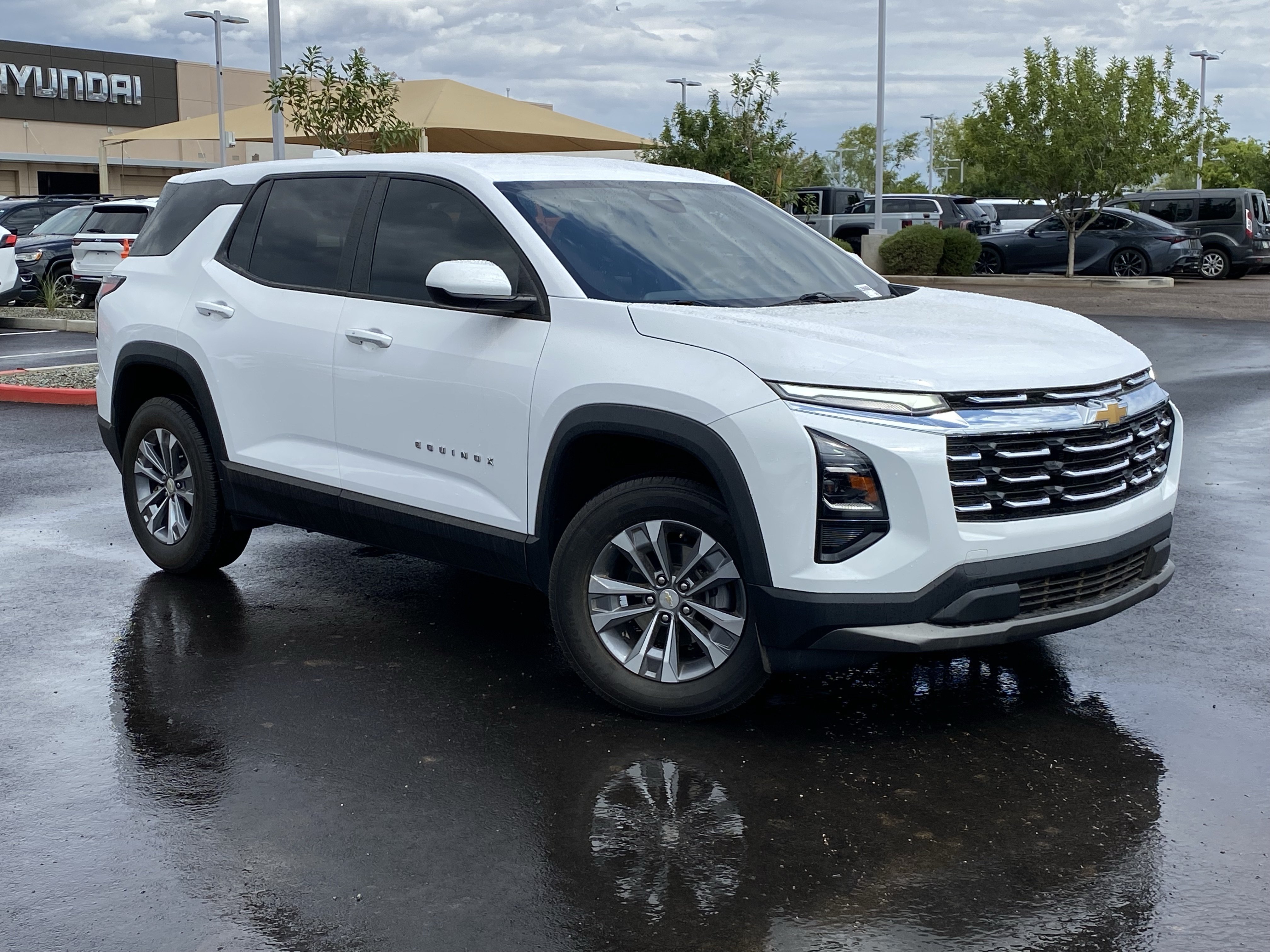 Used 2025 Chevrolet Equinox LT FWD image 32