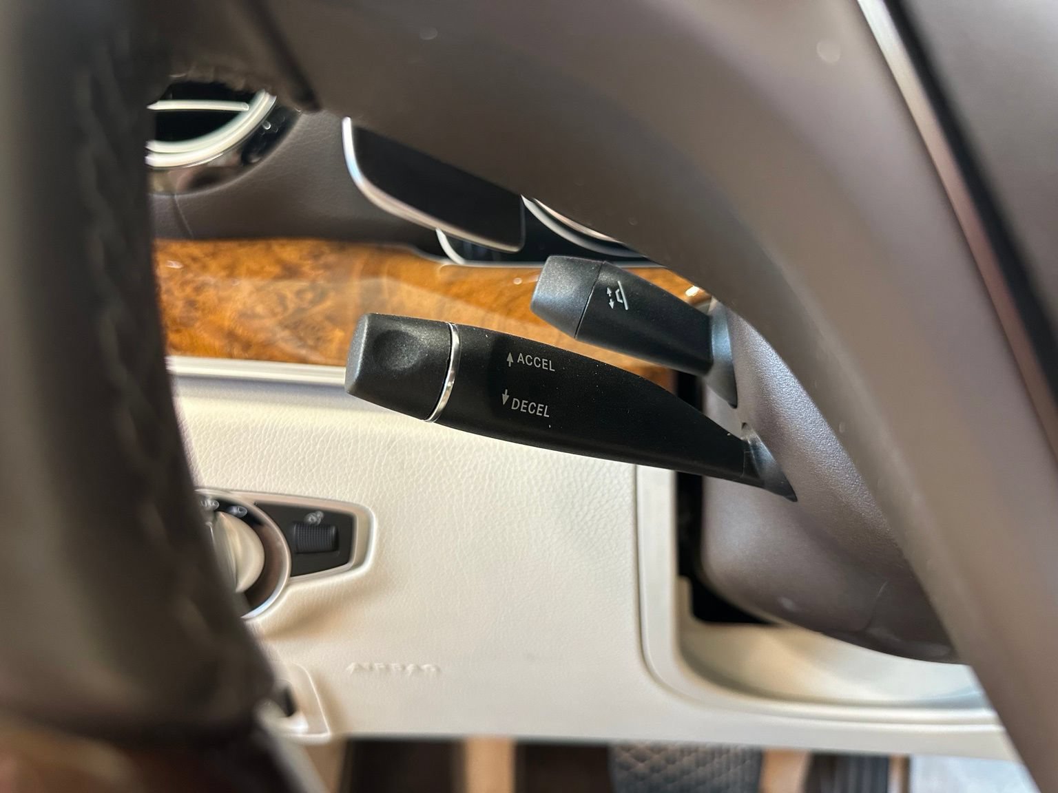 Used 2017 Mercedes-Benz E 300 image 22