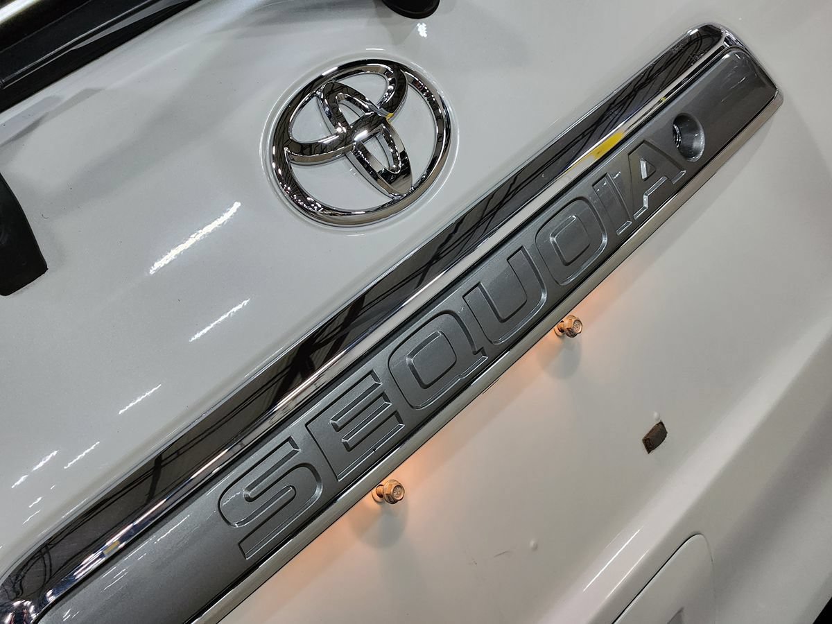 Used 2019 Toyota Sequoia Platinum RWD image 25