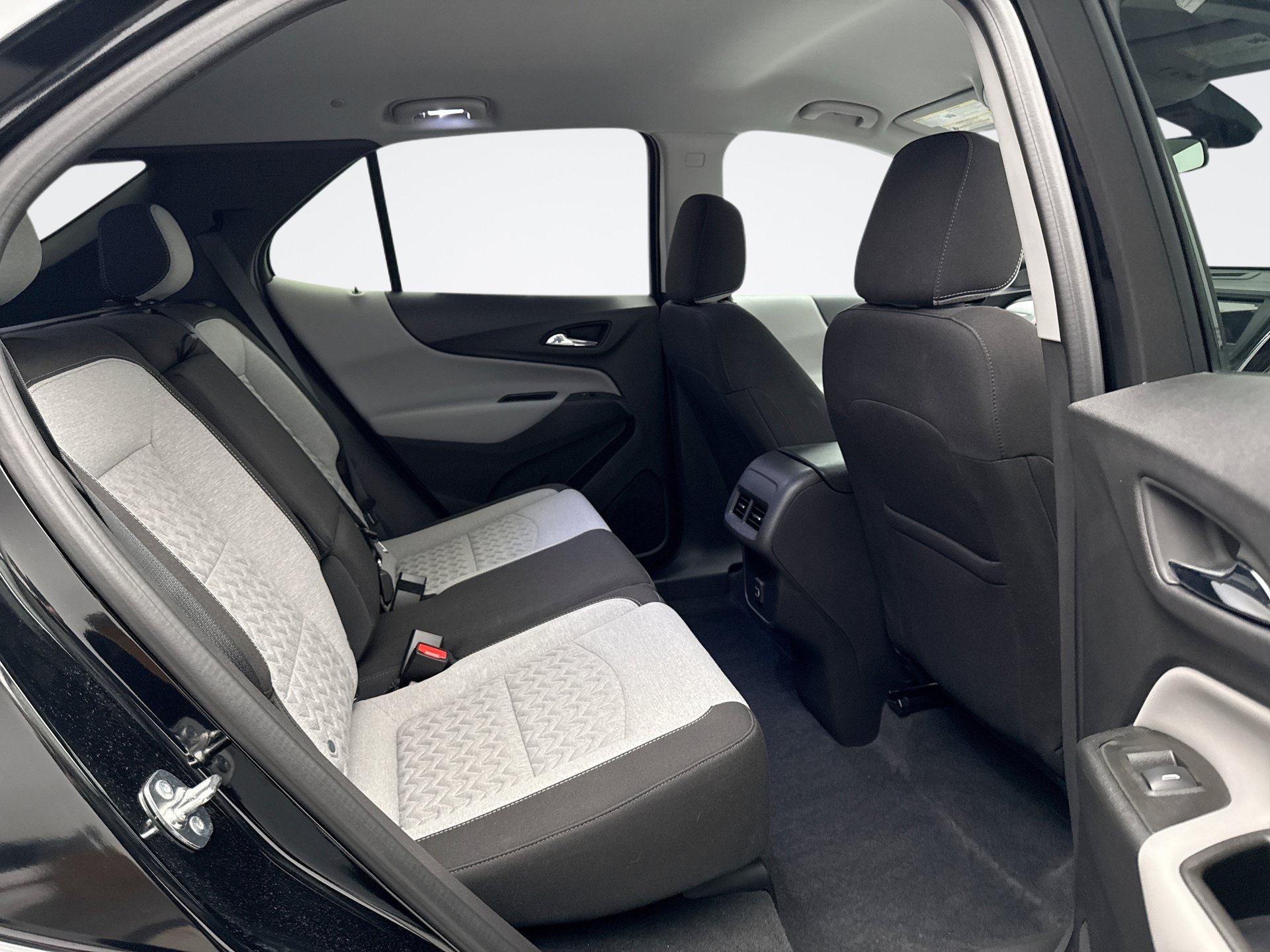 Used 2024 Chevrolet Equinox LT FWD image 10
