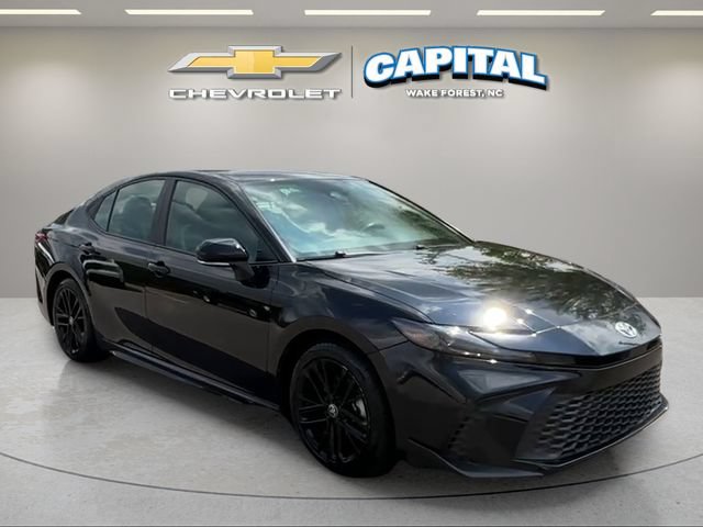 Used 2025 Toyota Camry SE FWD image 7