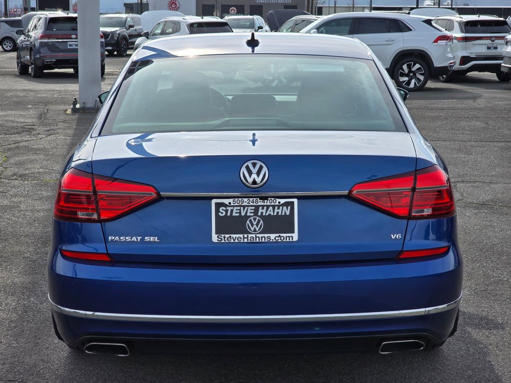 Used 2016 Volkswagen Passat 3.6 SEL Premium image 4