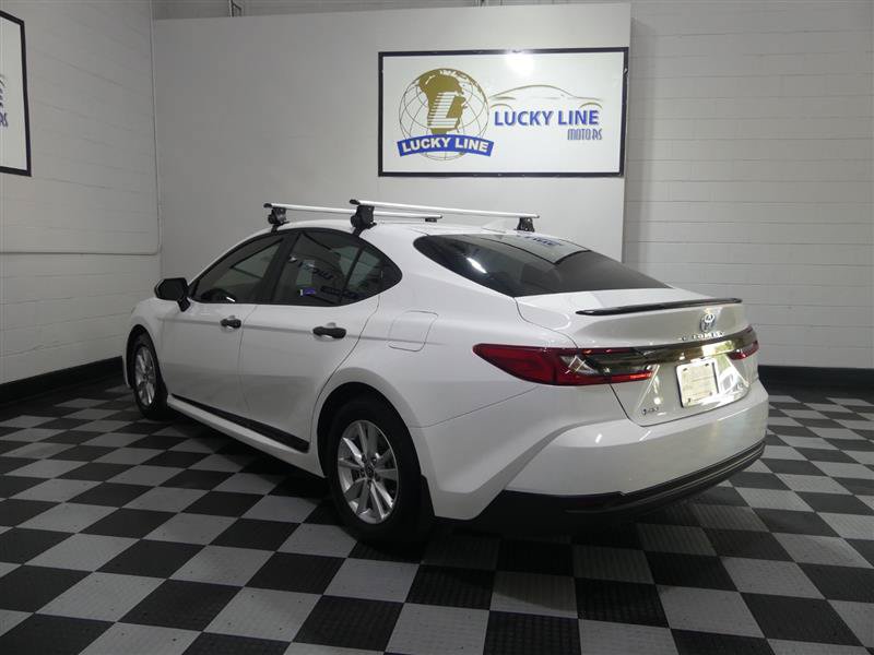 Used 2025 Toyota Camry LE FWD image 11