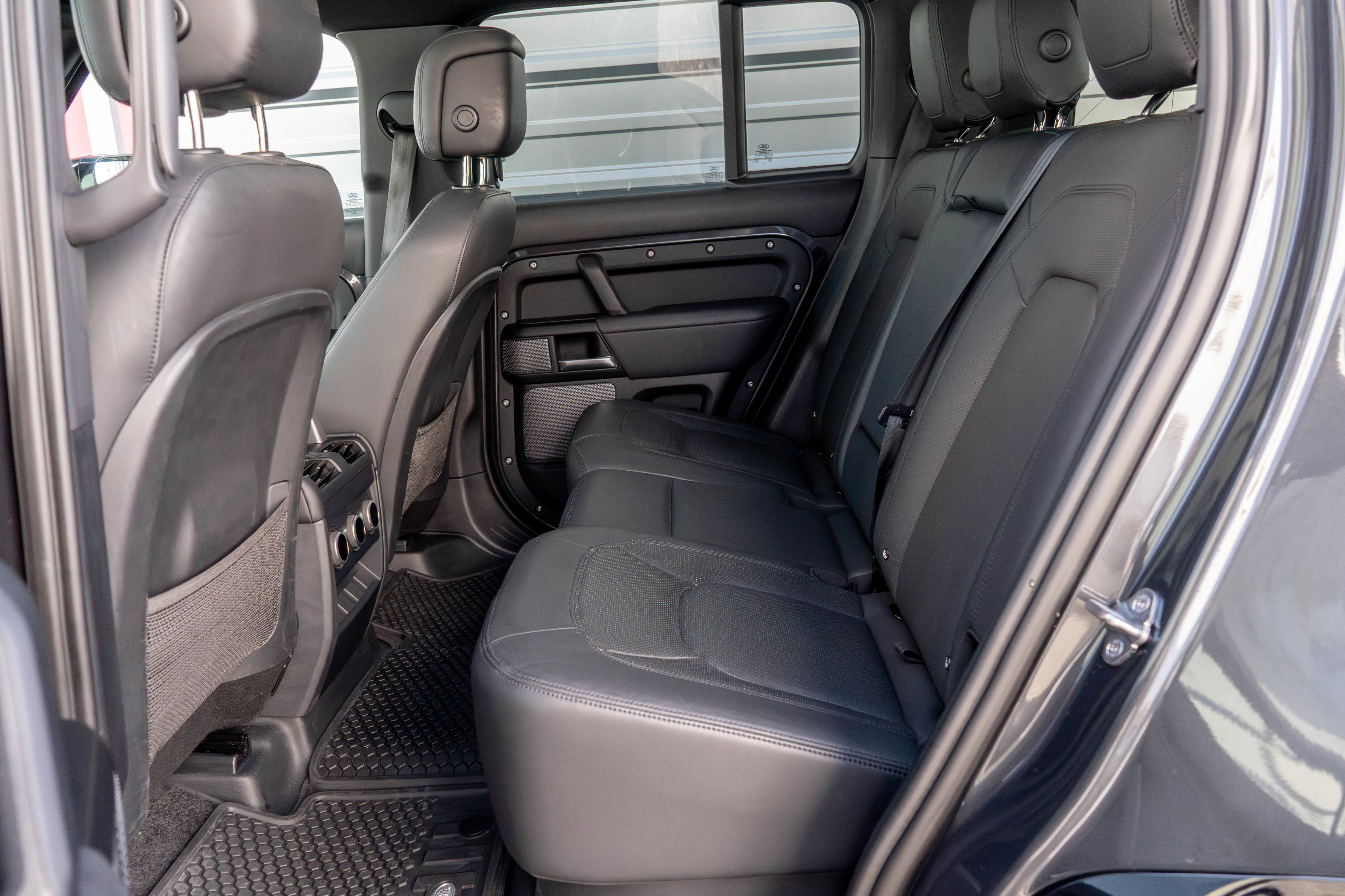 Used 2023 Land Rover Defender 110 Carpathian Edition image 25