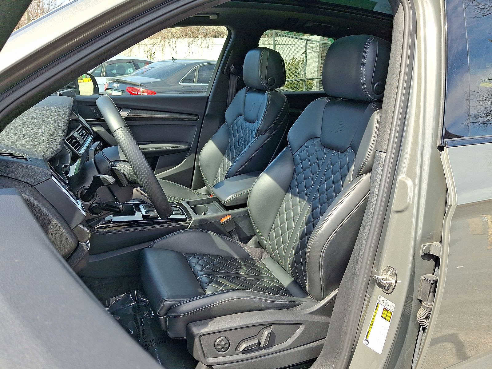 Used 2023 Audi SQ5 Premium Plus w/ Premium Plus Package image 11