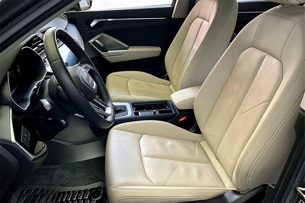 Used 2020 Audi Q3 2.0T Premium Plus w/ Premium Plus Package image 17