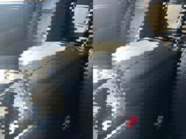 Certified 2025 Chevrolet Suburban Z71 image 12