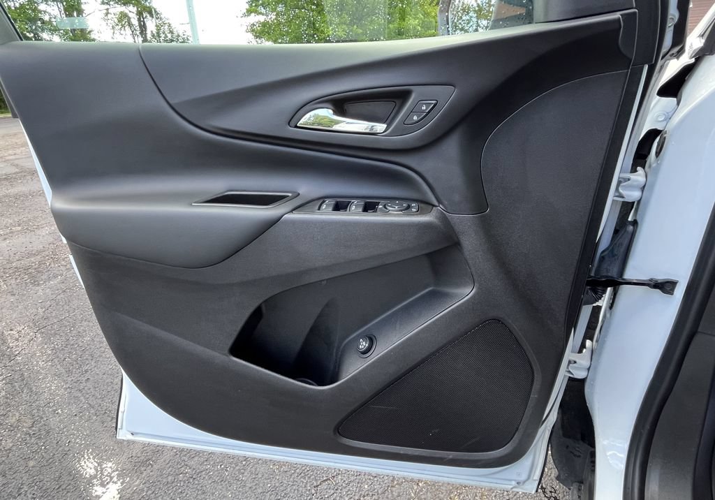 Certified 2024 Chevrolet Equinox LT FWD image 9
