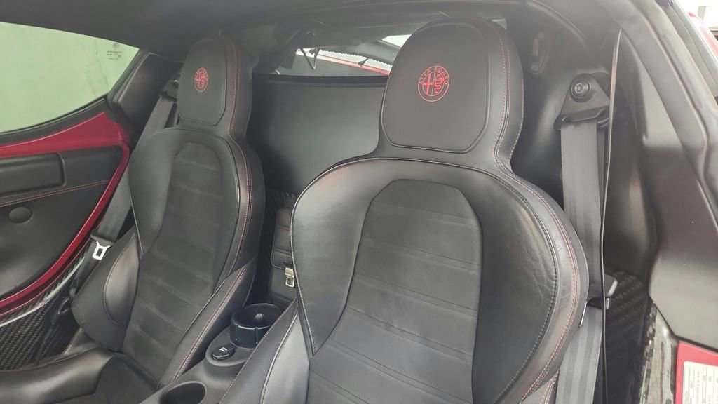 Used 2015 Alfa Romeo 4C Launch Edition w/ Convenience Group RWD image 23