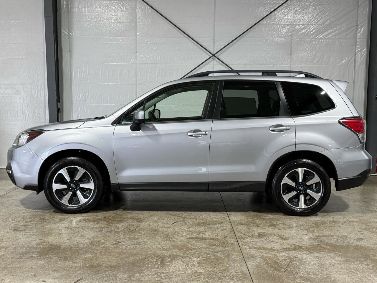Used 2017 Subaru Forester 2.5i Limited image 2