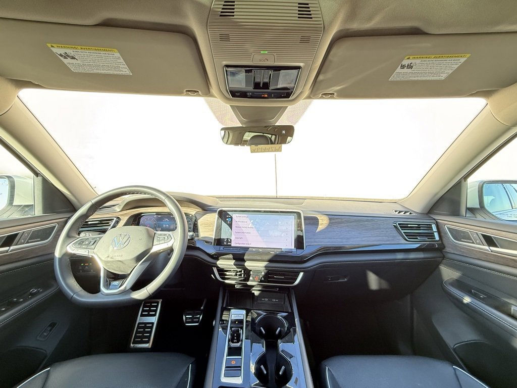 Used 2025 Volkswagen Atlas SEL Premium R-Line image 6