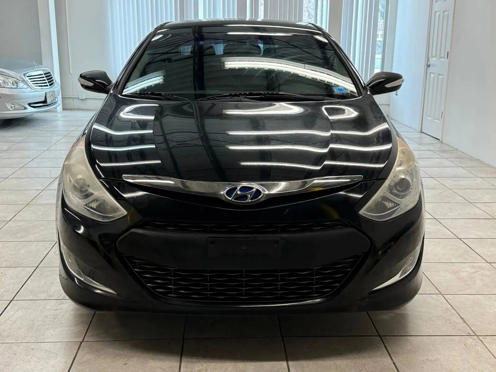 Used 2014 Hyundai Sonata Hybrid FWD image 2