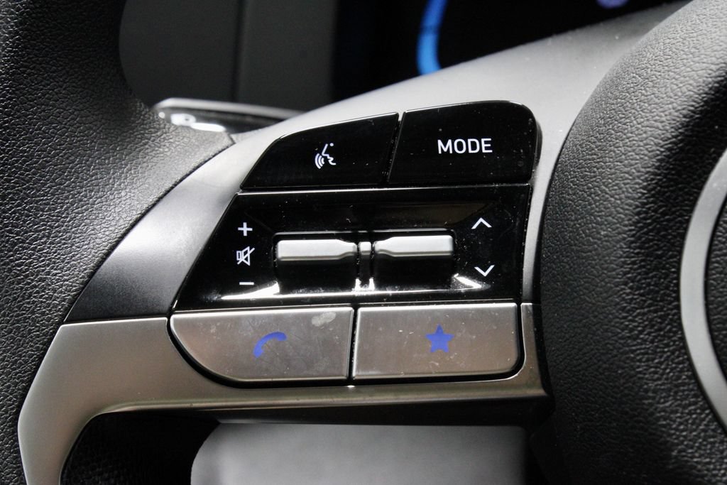 Used 2024 Hyundai Elantra SE FWD image 26