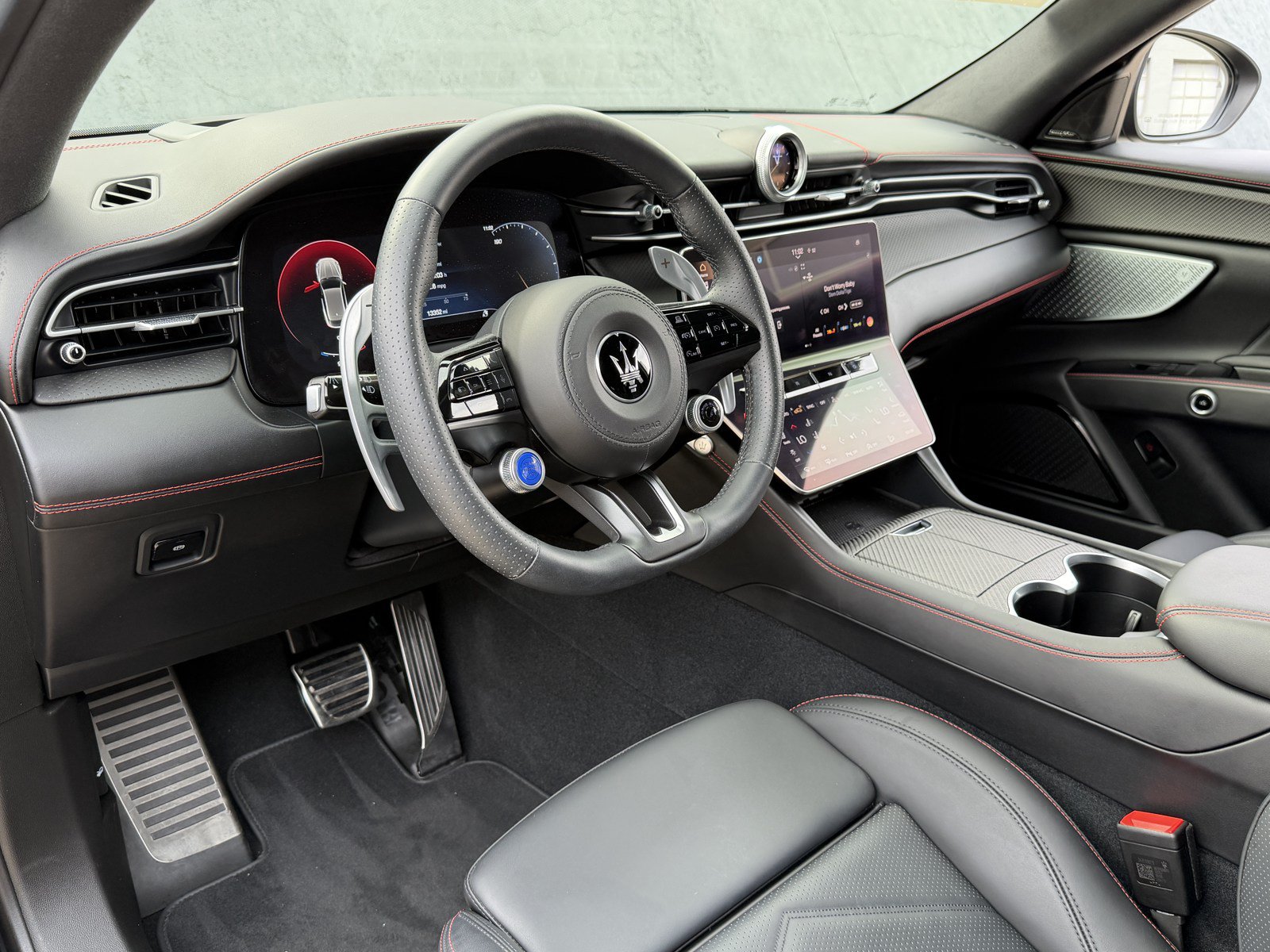Used 2024 Maserati Grecale Trofeo AWD/4WD image 13