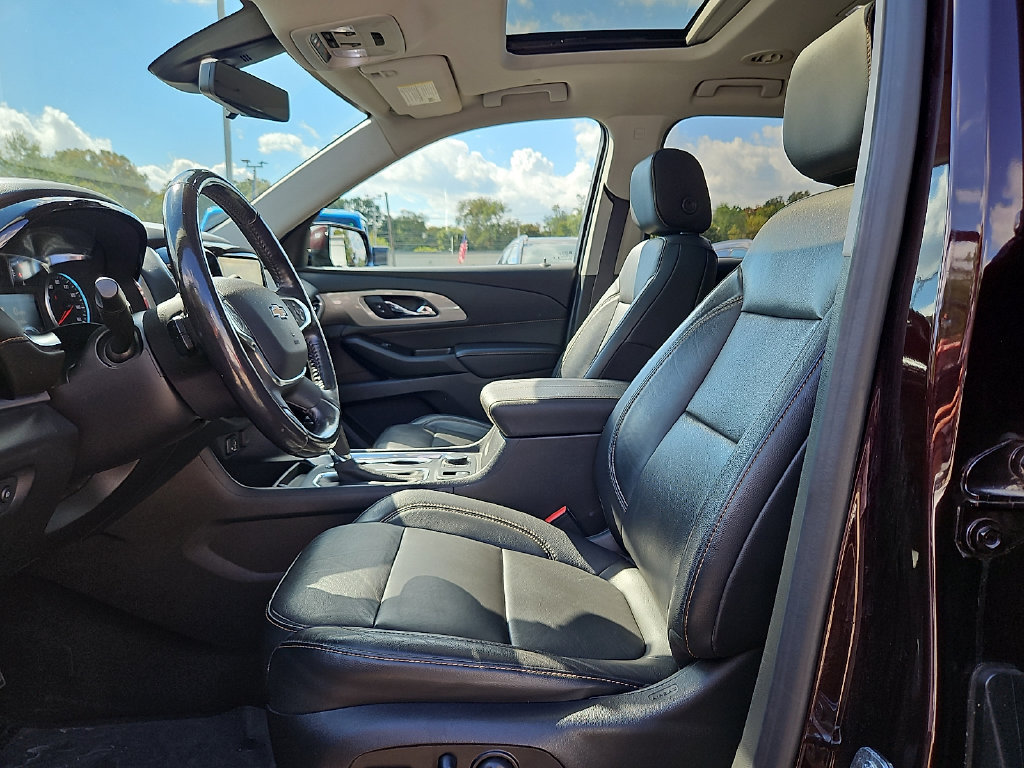 Used 2020 Chevrolet Traverse LT w/ LT Premium Package AWD/4WD image 14