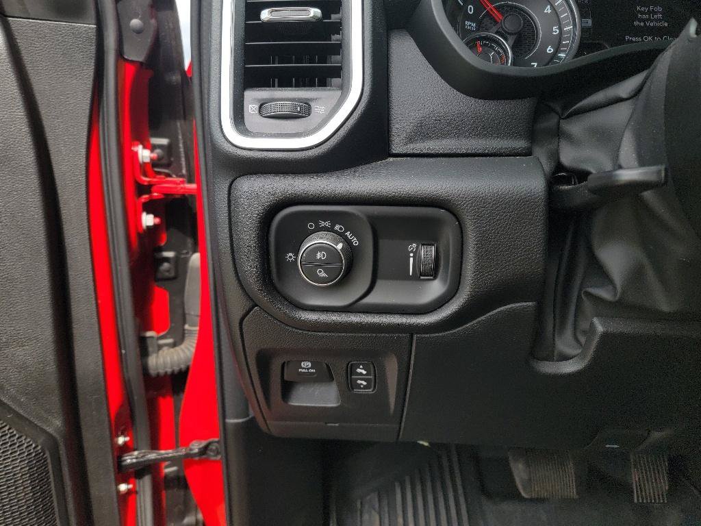Used 2023 RAM 1500 Big Horn AWD/4WD image 15