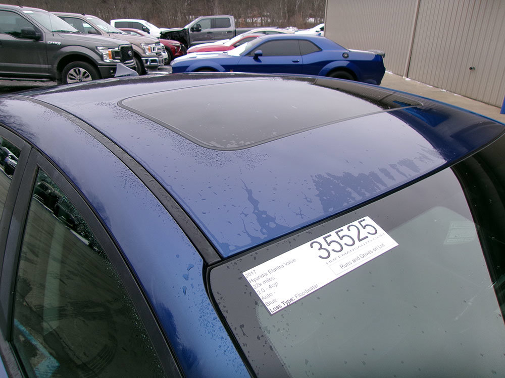 Used 2017 Hyundai Elantra Value Edition w/ Cargo Package FWD image 9