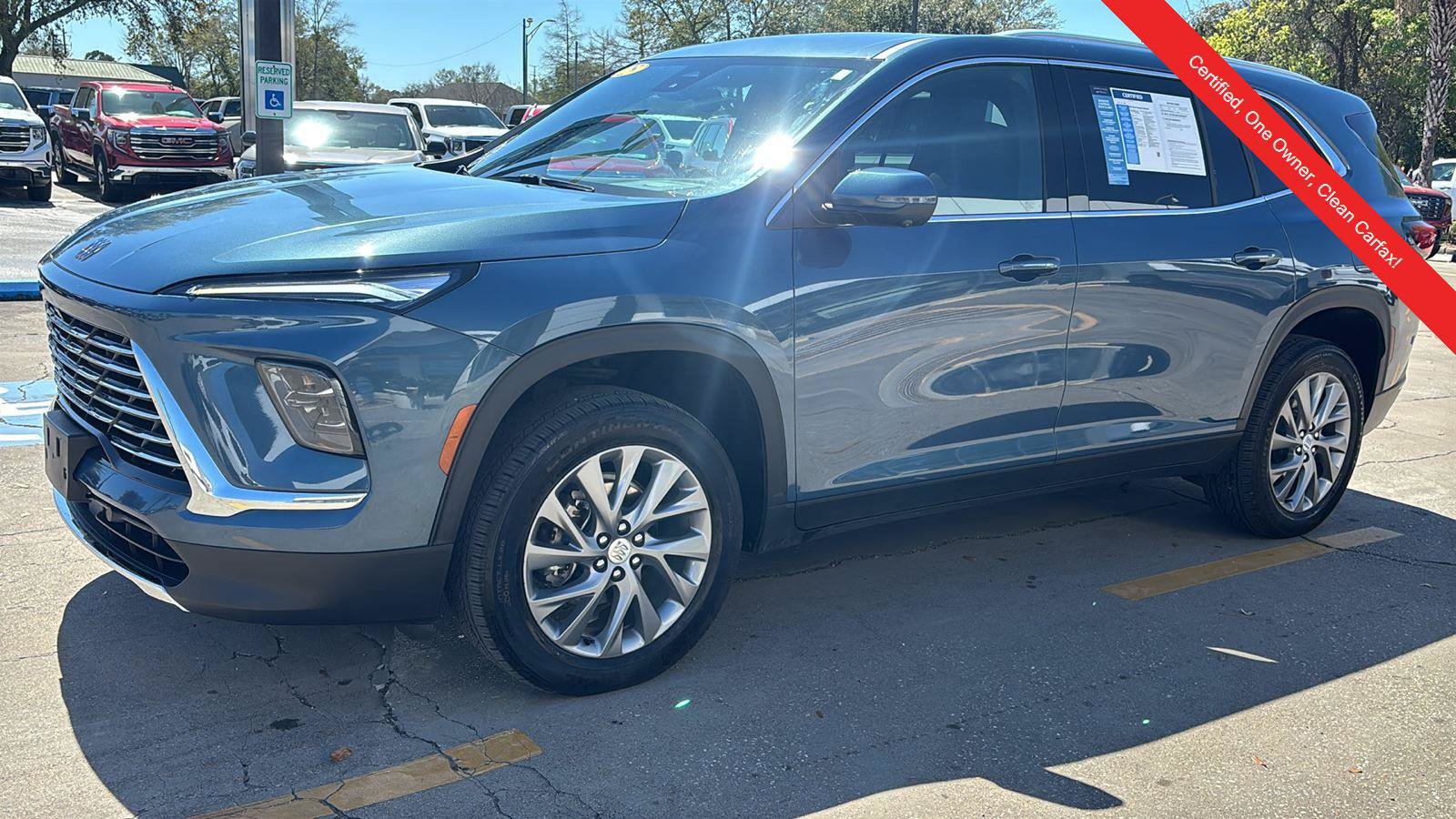 Used 2025 Buick Enclave Preferred FWD image 3