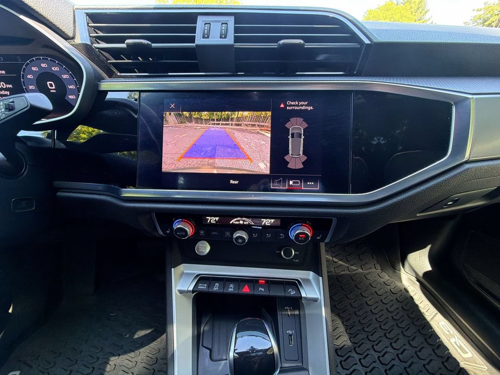 Used 2020 Audi Q3 2.0T Premium Plus AWD/4WD image 24