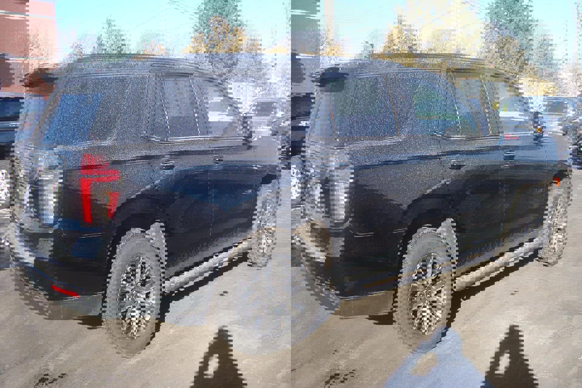 Used 2024 Chevrolet Tahoe Z71 w/ Luxury Package image 4