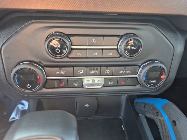 Used 2023 Ford Bronco Outer Banks image 22