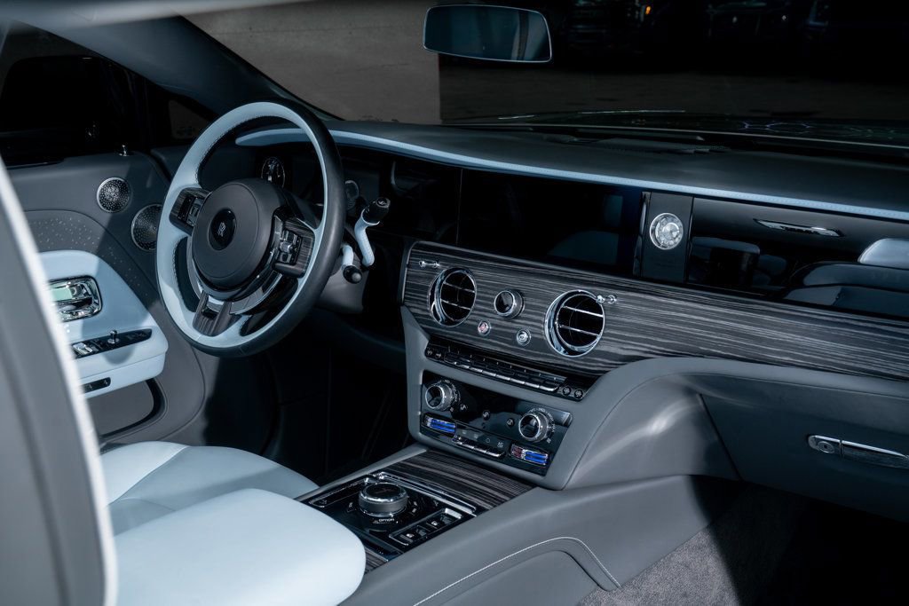 Used 2024 Rolls-Royce Spectre w/ Spectre Launch Package AWD/4WD image 10