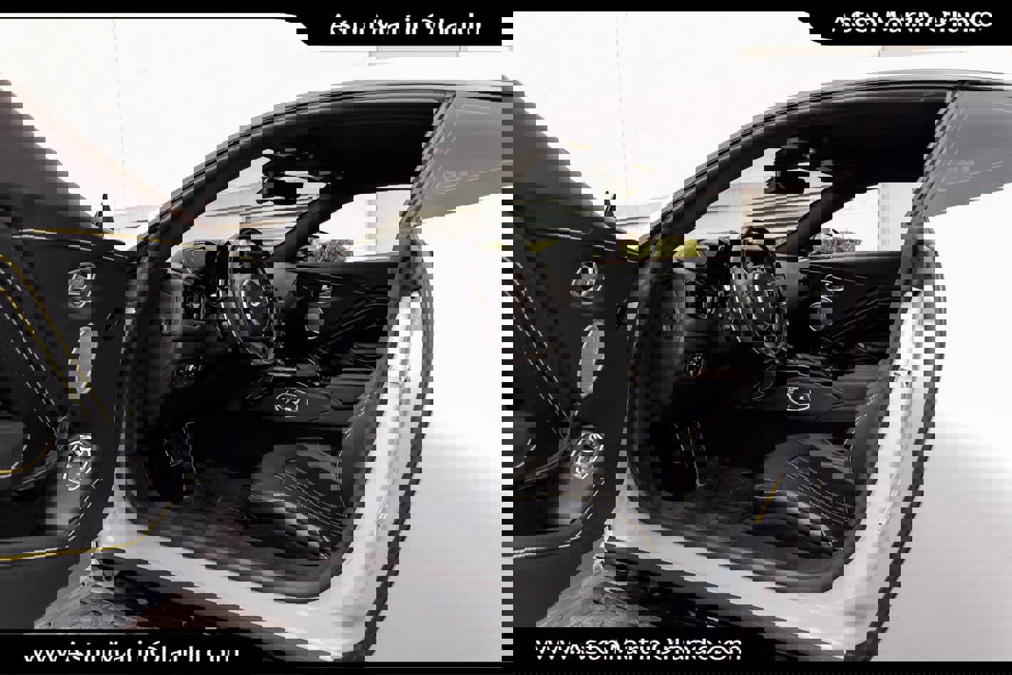 Used 2022 Aston Martin V8 Vantage Coupe image 3