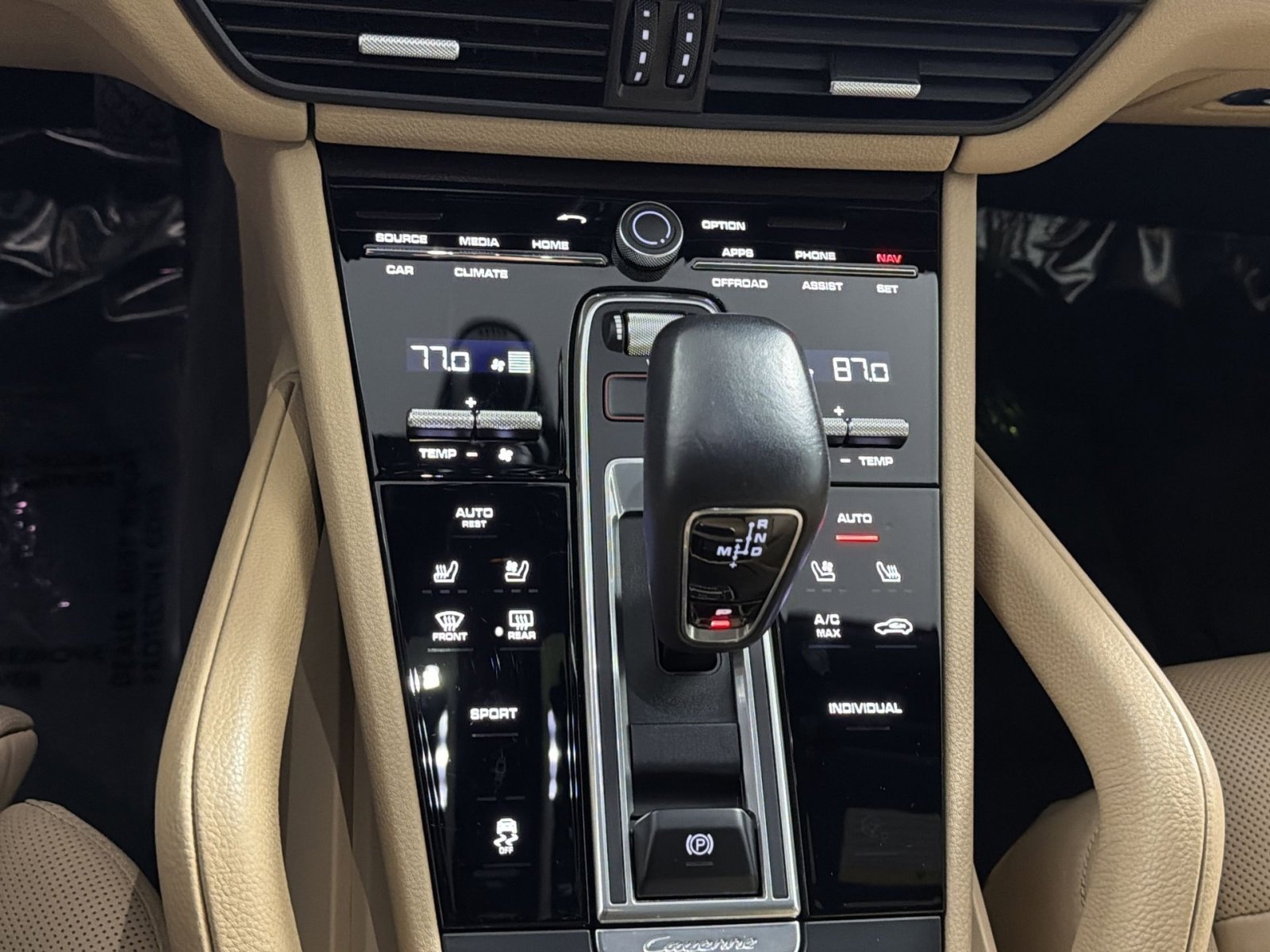 Used 2021 Porsche Cayenne image 21