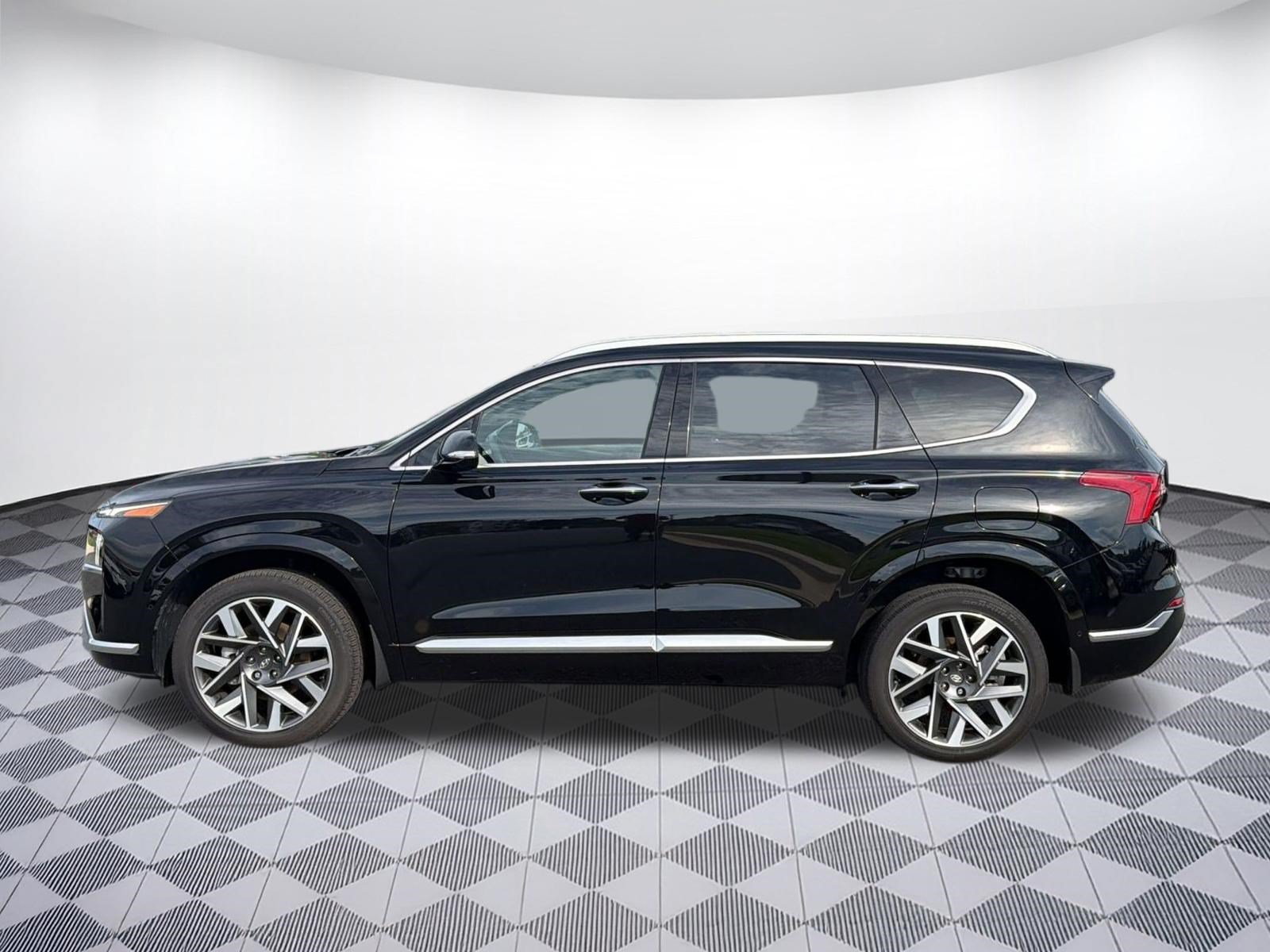 Used 2023 Hyundai Santa Fe Calligraphy w/ Cargo Package AWD/4WD image 2