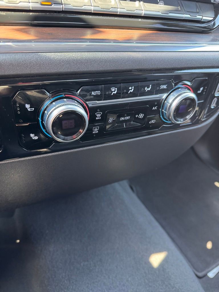 Used 2025 GMC Sierra 1500 SLT image 21