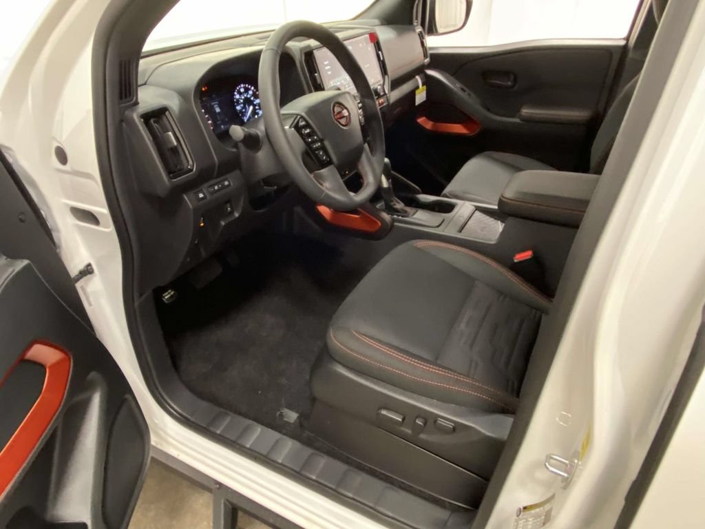 New 2026 Nissan Frontier Pro-X w/ Pro-X Convenience Package RWD image 11