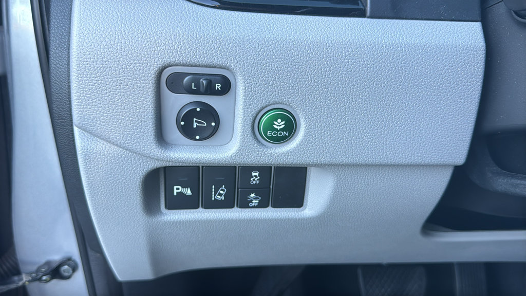 Used 2017 Honda Pilot Elite image 16
