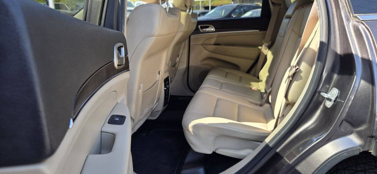 Used 2014 Jeep Grand Cherokee Limited w/ Luxury Group II AWD/4WD image 13
