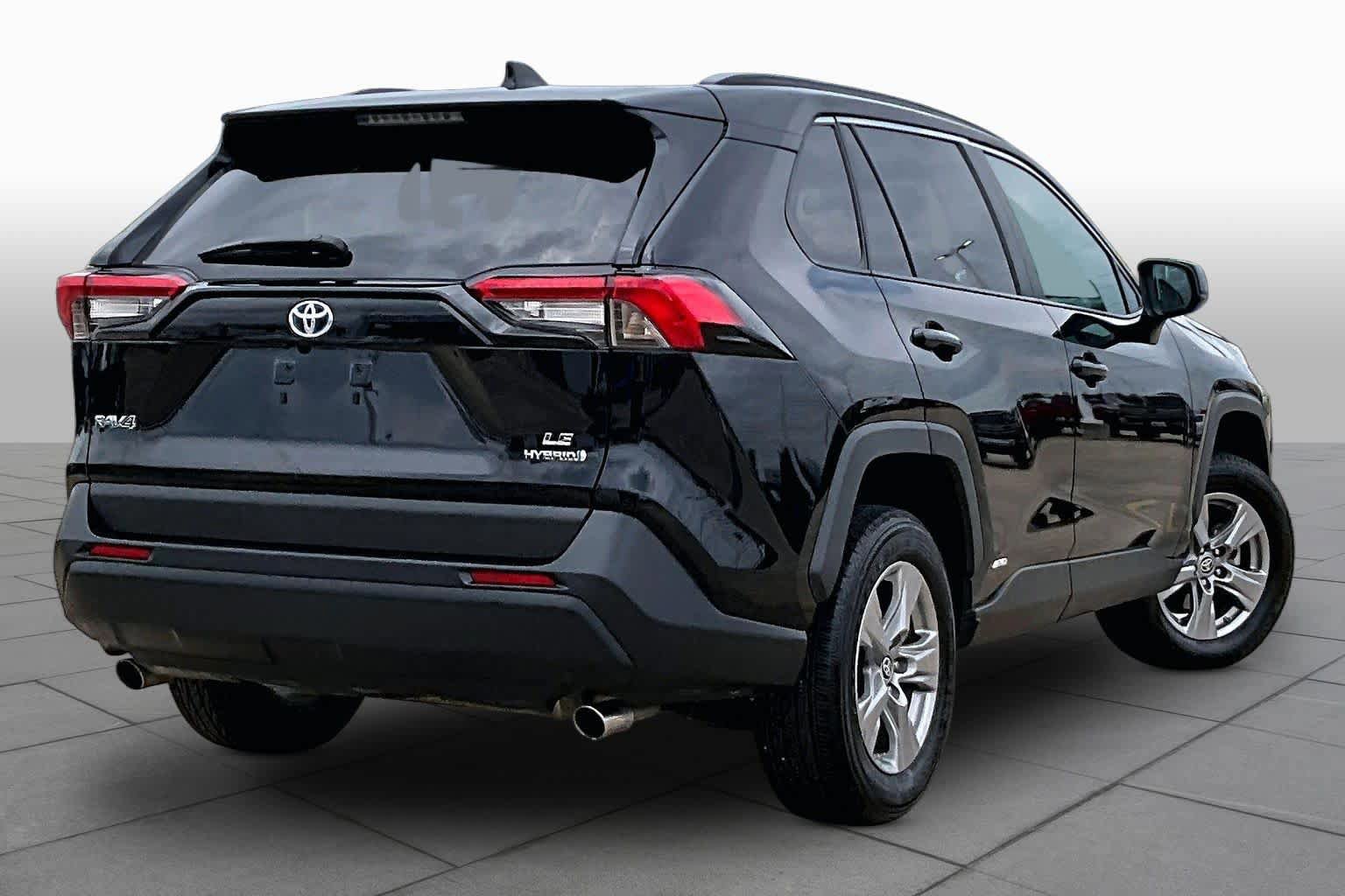 Certified 2024 Toyota RAV4 LE AWD/4WD image 13