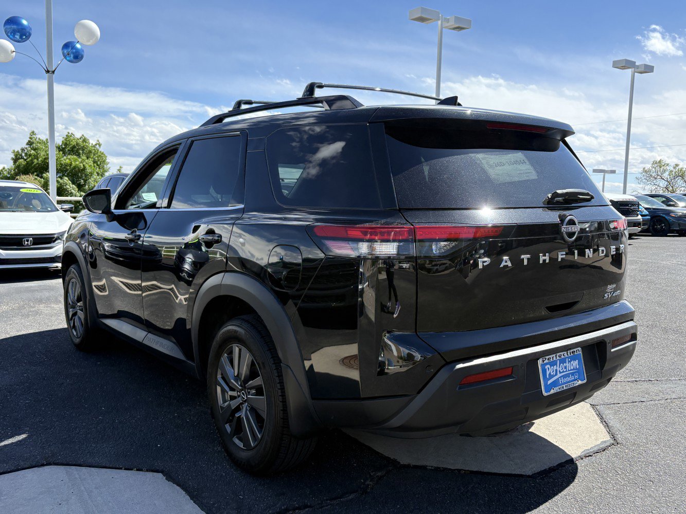 Used 2022 Nissan Pathfinder SV AWD/4WD image 7